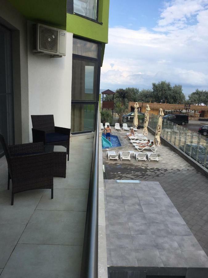 Umi Apartment Alezzi Resort Navodari Exterior photo